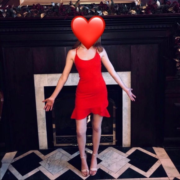 Red dress - Picture 1 of 5